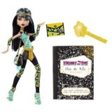 Monster High doll Cleo de Nile dances V7991
